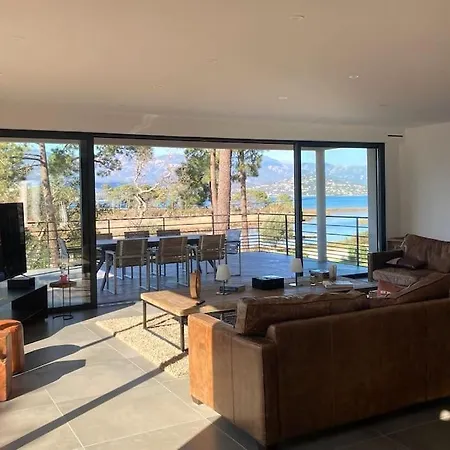 Superbe 14 Pers, Vue Et Piscine Chauffée Villa